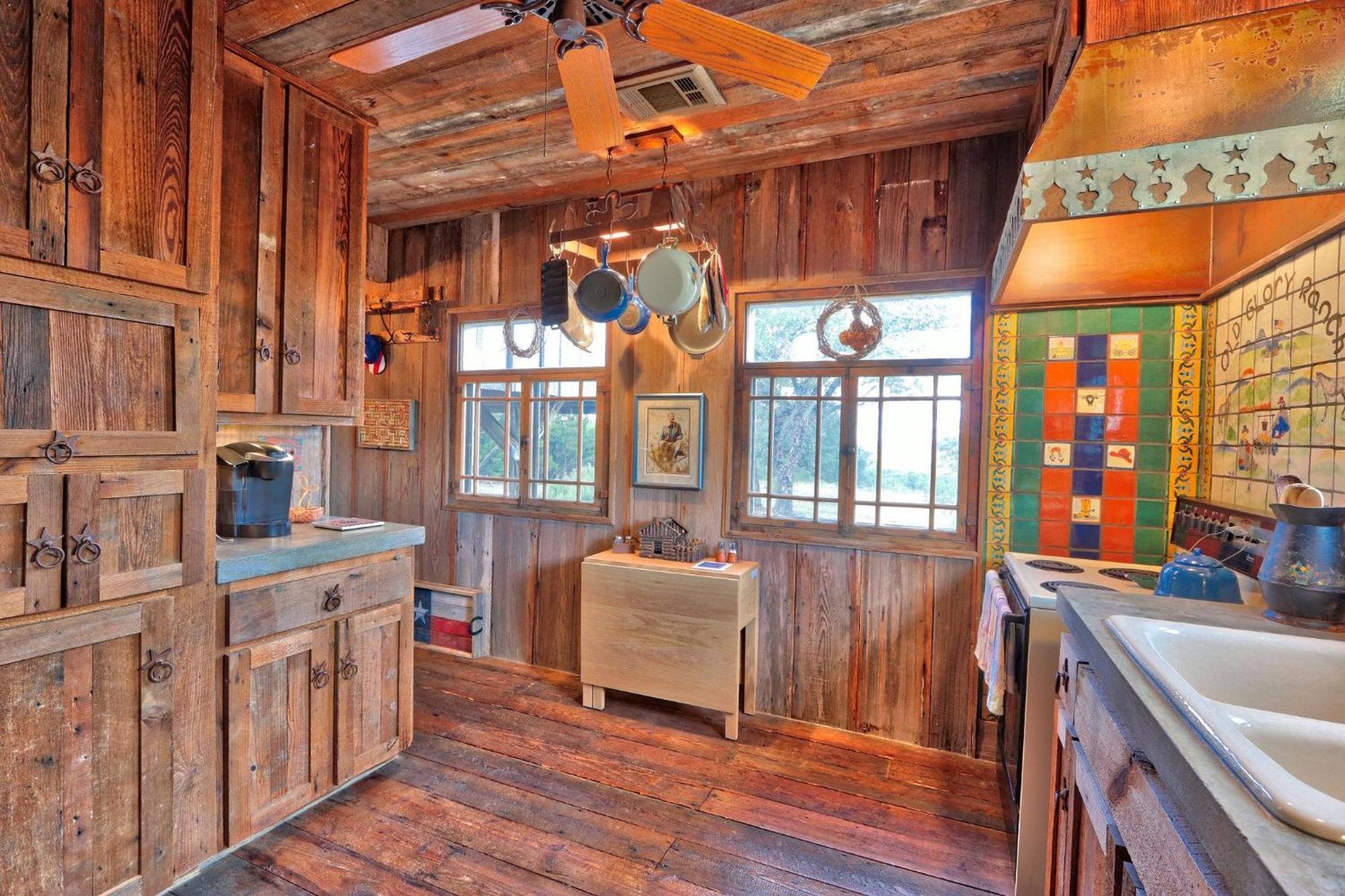 Log Cabin At Old Glory Ranch Wimberley Zewnętrze zdjęcie